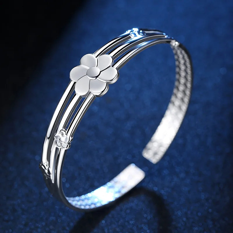 White Blossom Bracelet